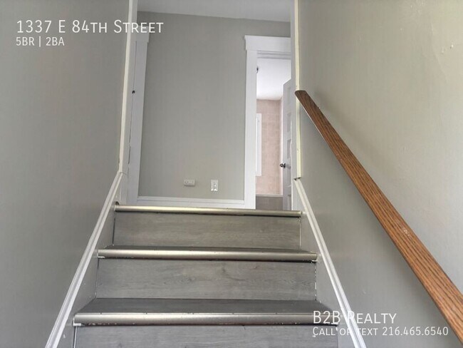 Building Photo - 1337 E 84th St