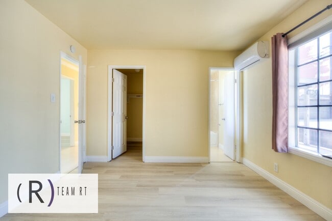 Building Photo - Contemporary Newly Renovated 3 Bedroom 2 Bathroom Residence