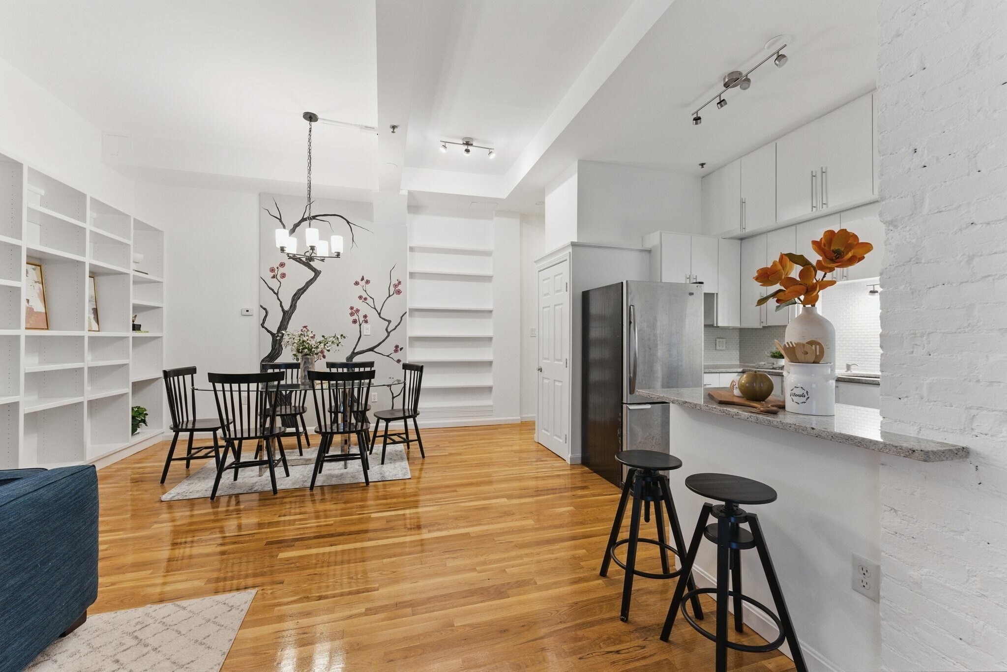 Building Photo - 69 Harvey St