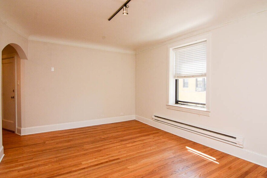 Building Photo - 2328 N Rockwell St