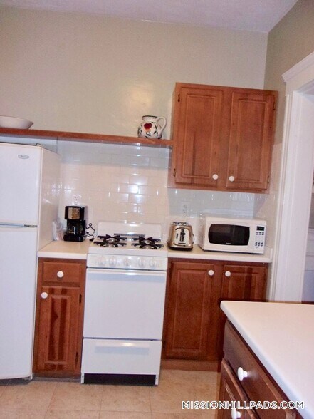 Building Photo - 49 Worthington St