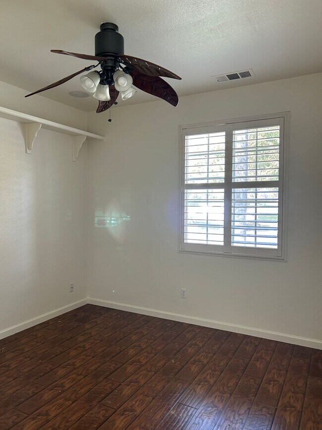 Building Photo - Beautiful Home in great North West Visalia neighborhood across from Soroptomist Park with Yard care