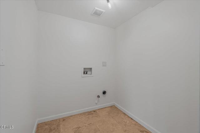 Building Photo - 13902 Calvert St