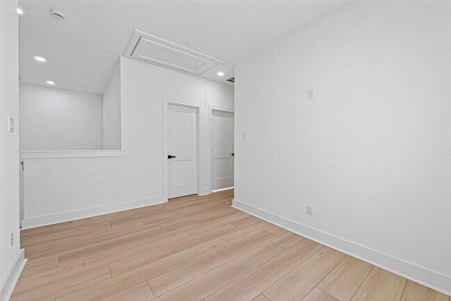 Building Photo - 971 Highland Lgt Ln