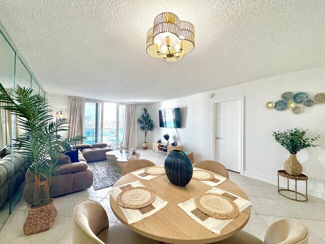 Building Photo - 3800 S Ocean Dr