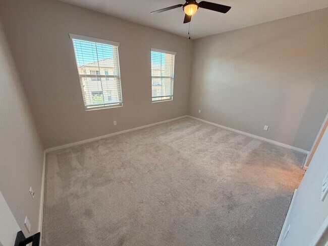 Building Photo - Stylish 3-Bedroom Retreat in the Heart of Gilbert