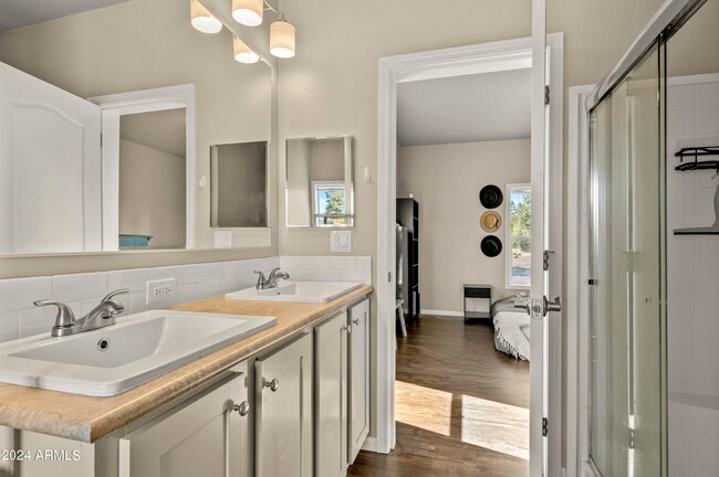 Building Photo - 401 Kaibab Ave