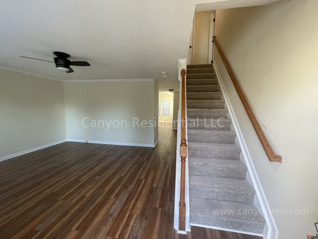 Building Photo - 500 Rockbridge Dr