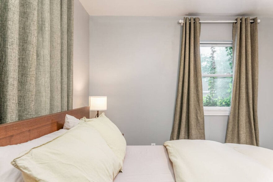 Building Photo - 3410 S 2700 E