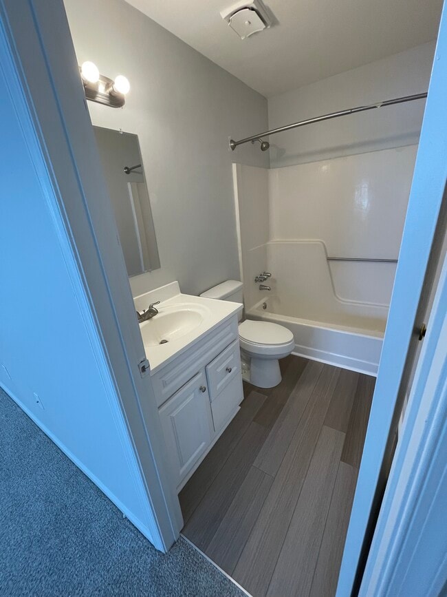Building Photo - 840 Woodcrest Turn