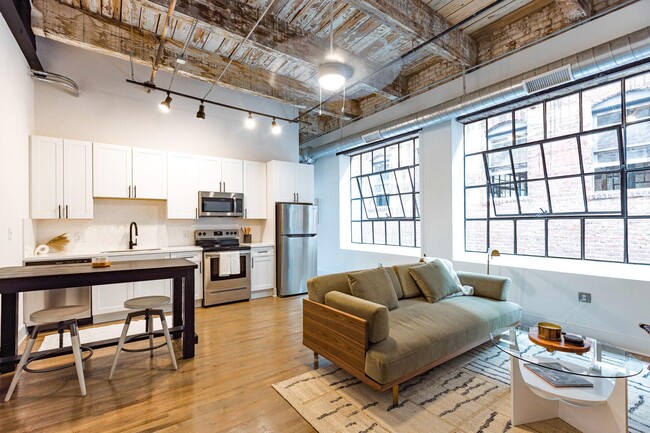 Primary Photo - Lofts at Abrams Fixtures