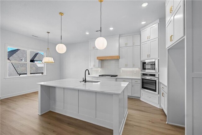 Building Photo - 1810 Peacock Rd