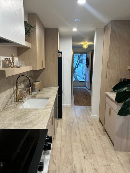 Building Photo - 15 Samuel Dr