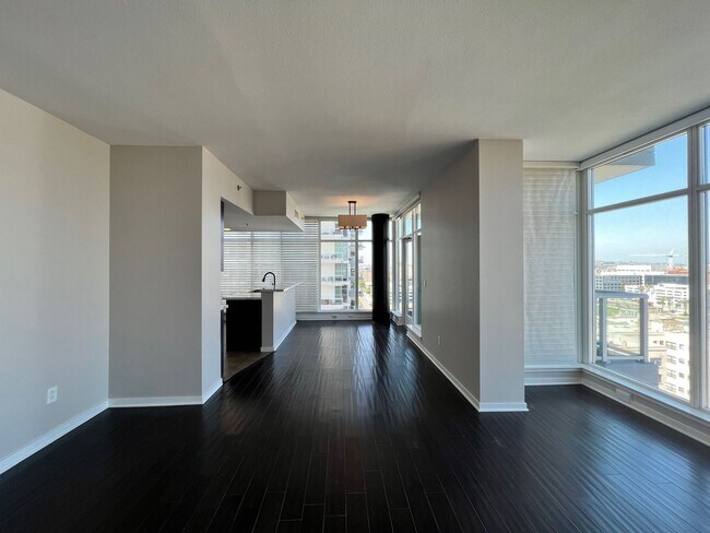 Building Photo - Downtown Long Beach - West Ocean - 1 Bedro...