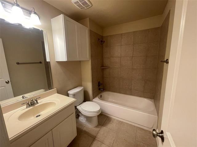 Building Photo - 8705 Verona Dr