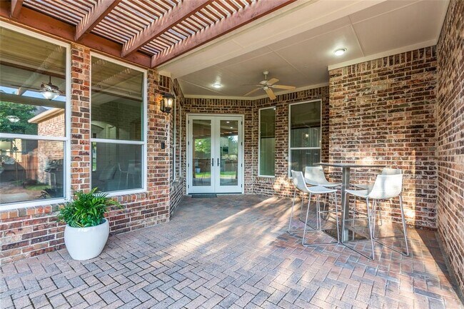 Building Photo - 5327 Elm Spring Ln