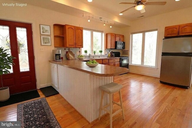 Building Photo - 118 Quaint Acres Dr
