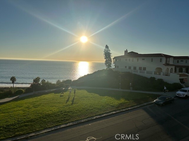 Building Photo - 250 Avenida Lobeiro