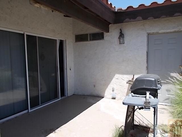 Building Photo - 9774 Palm Dr