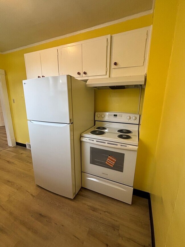 Building Photo - cla1285