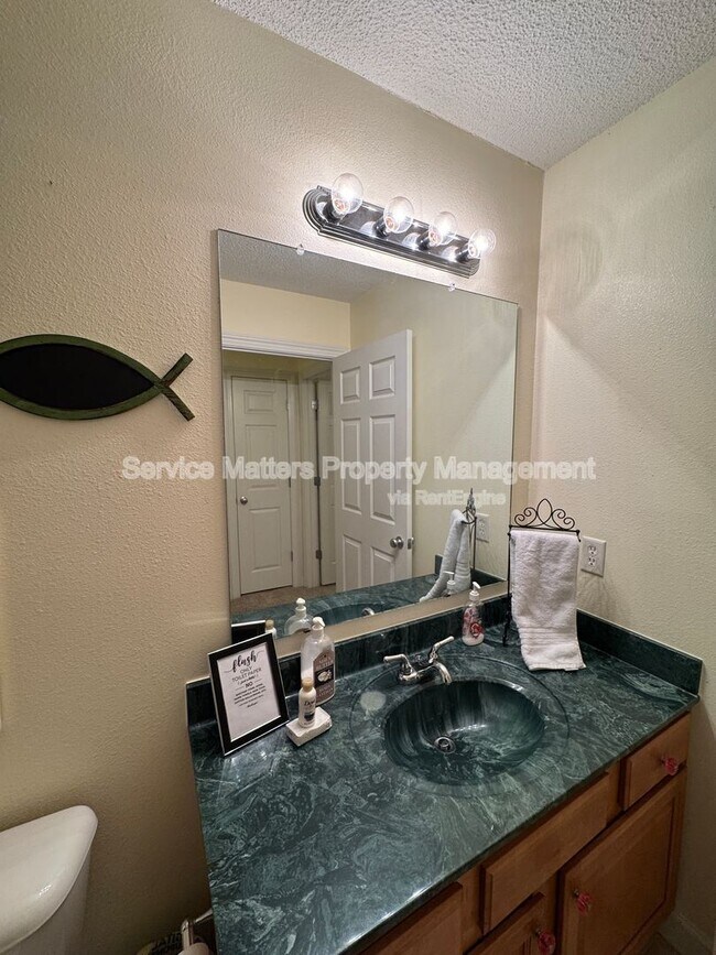 Building Photo - 6277 Pansy Dr