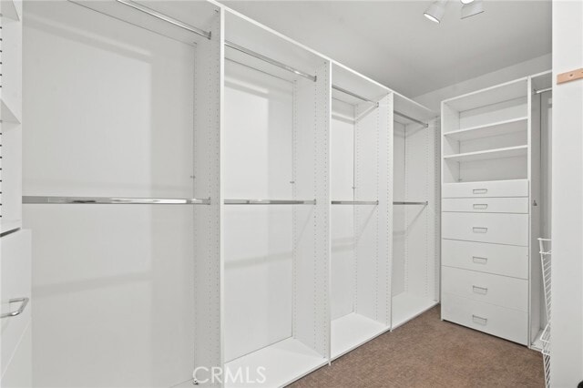 Building Photo - 928 Trovita Dr