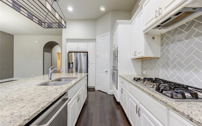 Building Photo - 29419 Wood Lily Dr