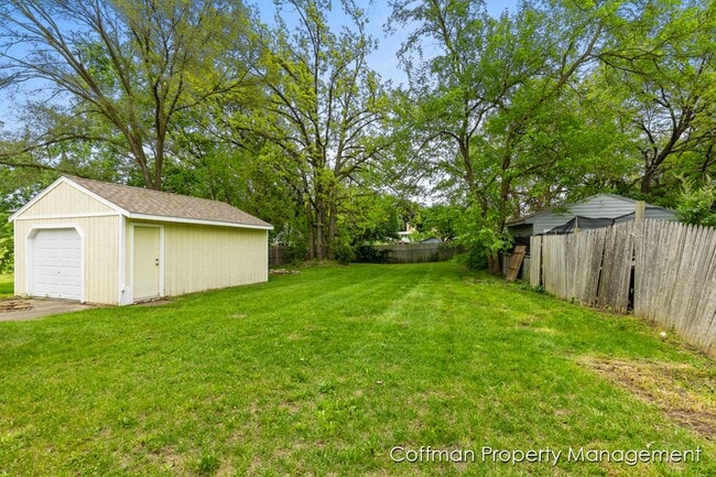 Building Photo - 3 Bed, 1 Bath House