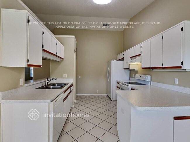 Building Photo - 14228 Spanish Wells Dr