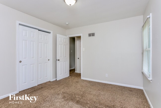 Building Photo - 1006 Aspen Dr