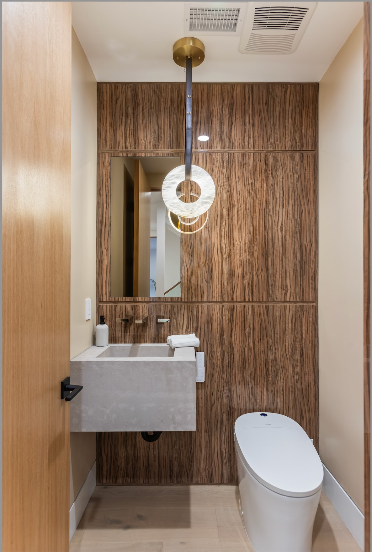 Building Photo - 1161 Stearns Dr