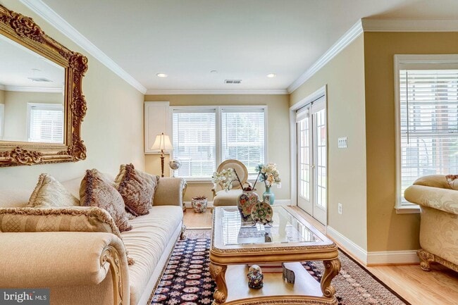 Building Photo - 47571 Royal Burnham Terrace