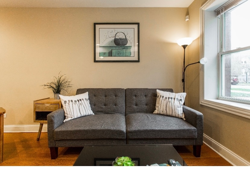 Living room - 2124 N Lorel Ave