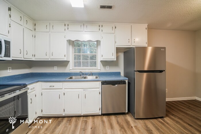 Building Photo - 15 Arbacoochee Rd