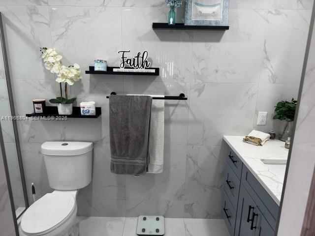 Building Photo - 702 NW Orchid St