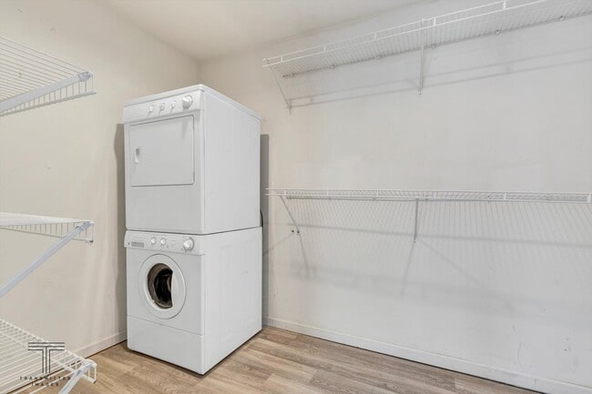 Building Photo - 1320 S Federal St