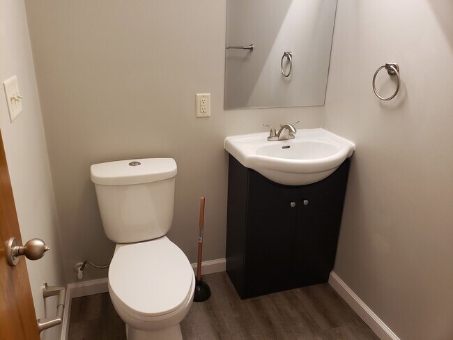 Building Photo - eld106