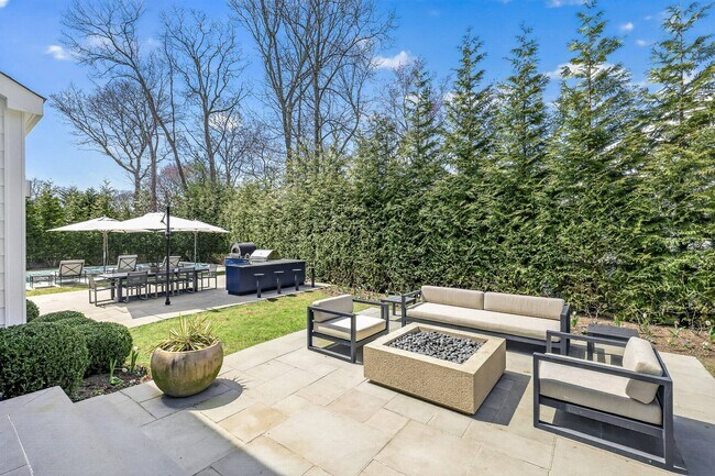 Building Photo - 17 Bayview Rd