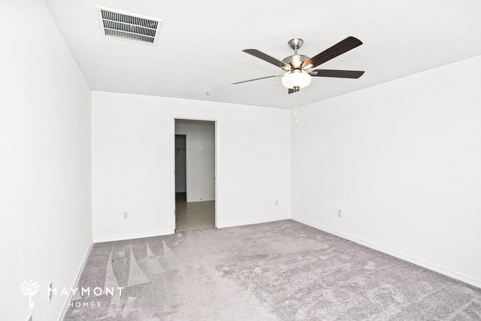 Building Photo - 4235 84th Ct E