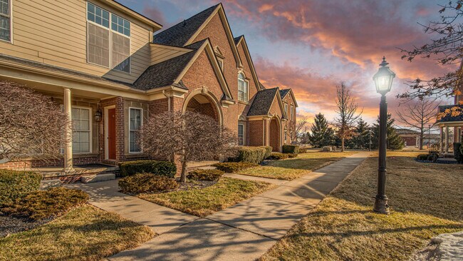 Building Photo - 45605 Graystone Ln