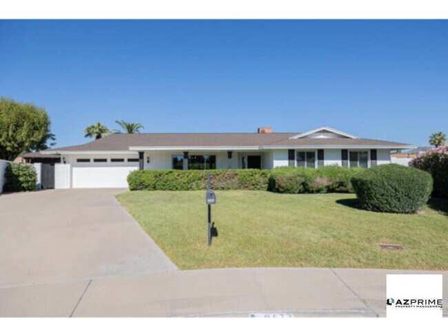 Building Photo - Stunning 3/2.5 Phoenix Home - Private Pool...