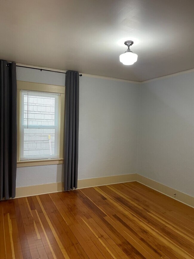Building Photo - Liar Hill 2 bedroom
