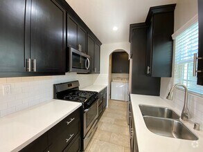 Building Photo - One Bedroom Bungalow in Boutique Community...