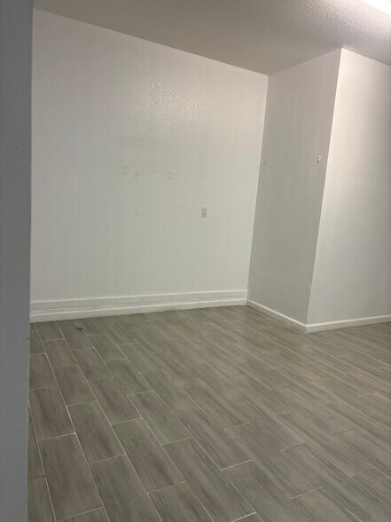 Building Photo - 27949 SW 133rd Ave