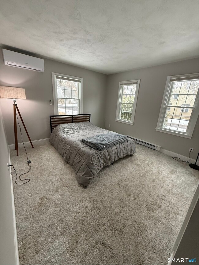 Building Photo - 9 Falls River Cir