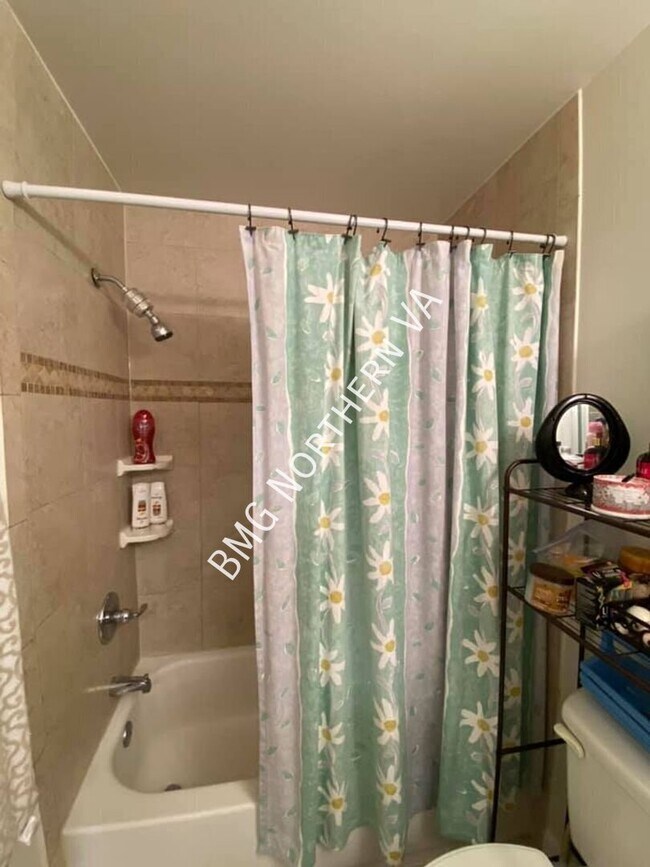Building Photo - 3866 Manzanita Pl