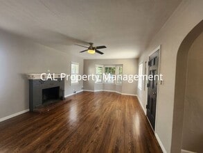 Building Photo - Charming 2 bedroom 1 Bath Maple Park