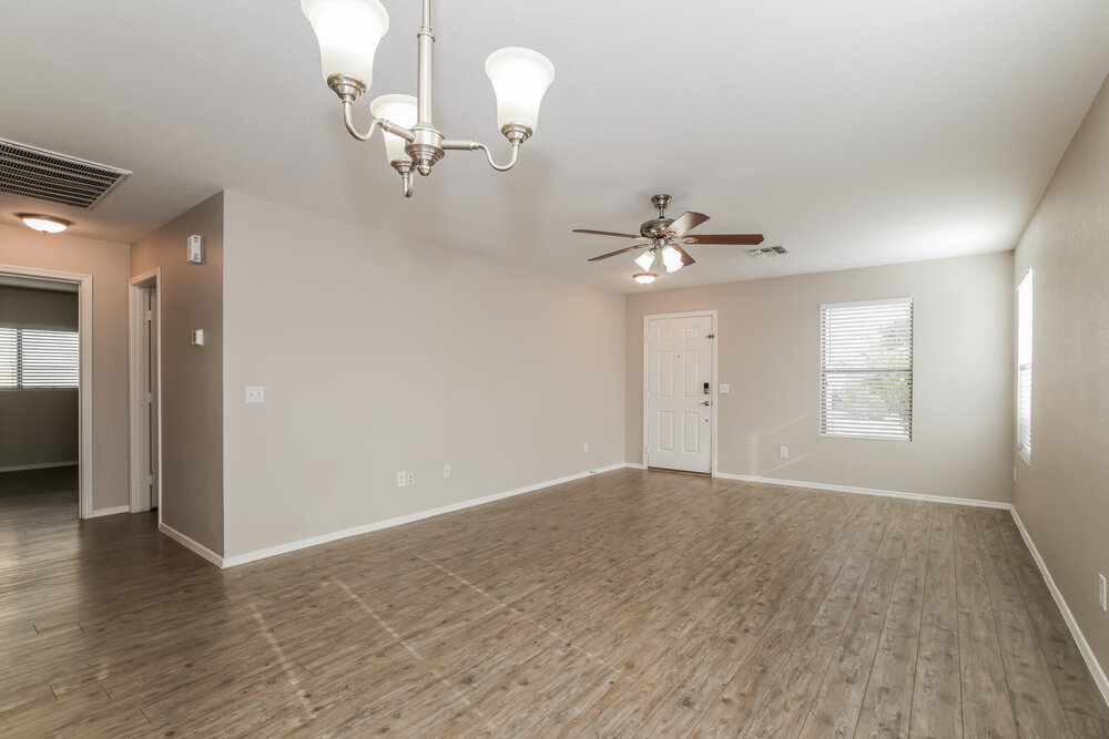 Building Photo - 2879 W Five Mile Peak Dr