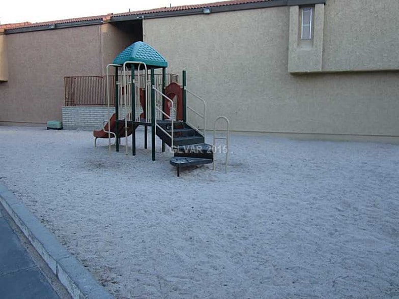 Building Photo - 1455 E Katie Ave