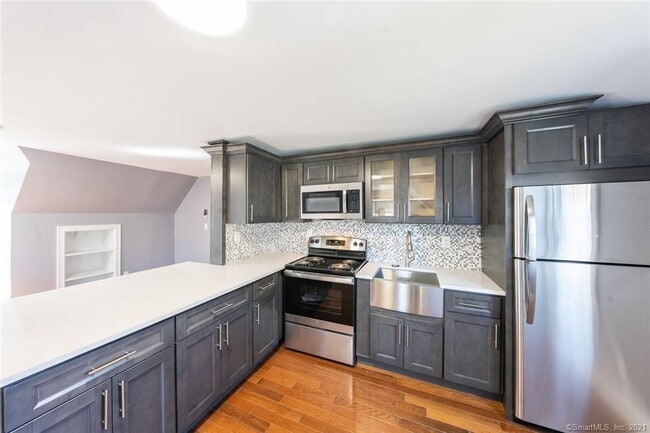 Building Photo - 126 Park Ave